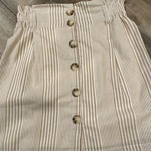 BEIGE BUTTON DOWN SKIRT